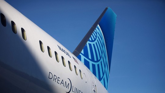 Boeing enfrenta nova investigação do órgão regulador, agora por causa do Dreamliner