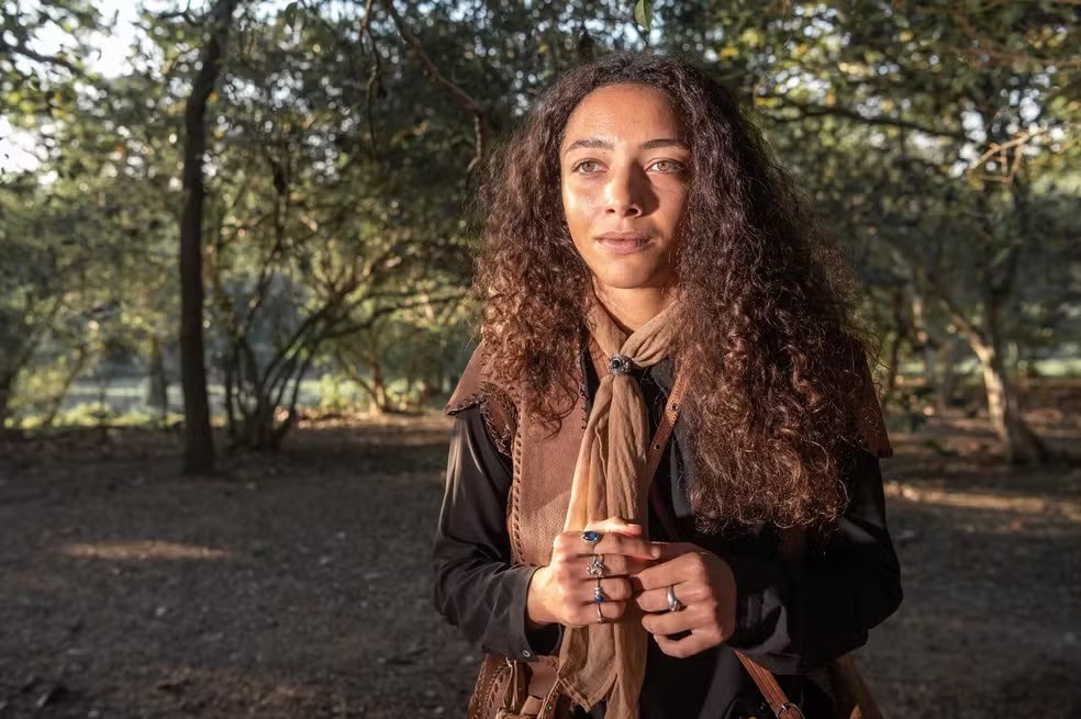 Otília, personagem de Alice Carvalho em 'Guerreiros do sol' — Foto: Divulgação TV Globo/Estevam Avellar