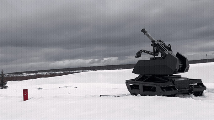 Rússia testa robô armado que dispara morteiros sozinho, sem intervenção humana; vídeo