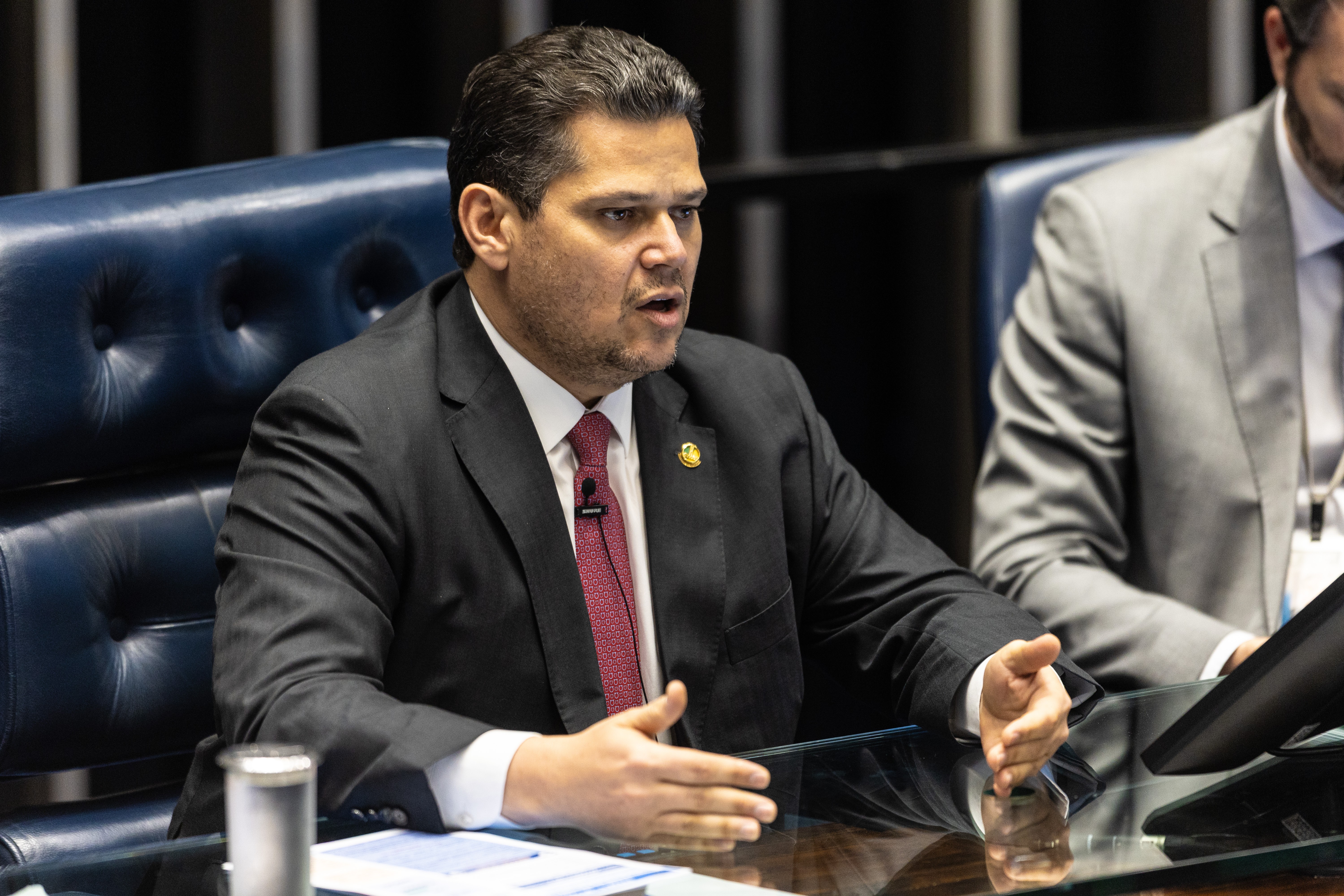 Alcolumbre sobe o tom contra governo Lula, rebate críticas por cargos e questiona processo de indicação de Messias ao STF: ‘Ofensivo ao Legislativo’