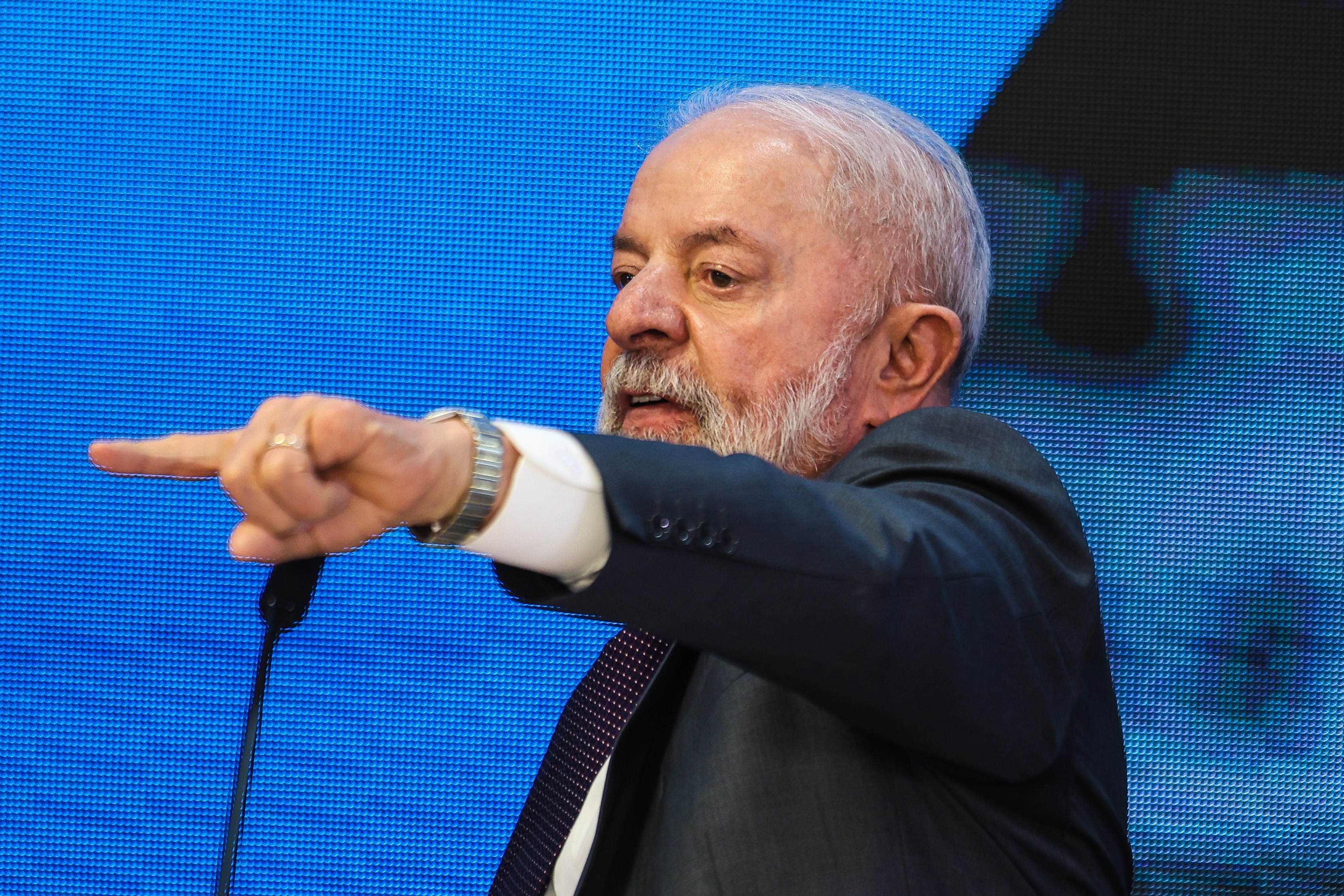 Datafolha: aprovação de Lula estaciona em 32%, e reprovação segue em 37%