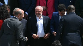 President Luiz Inacio Lula da Silva during a family photo at the COP30 Leaders' Summit in Belem — Photo: Mauro PIMENTEL / AFP