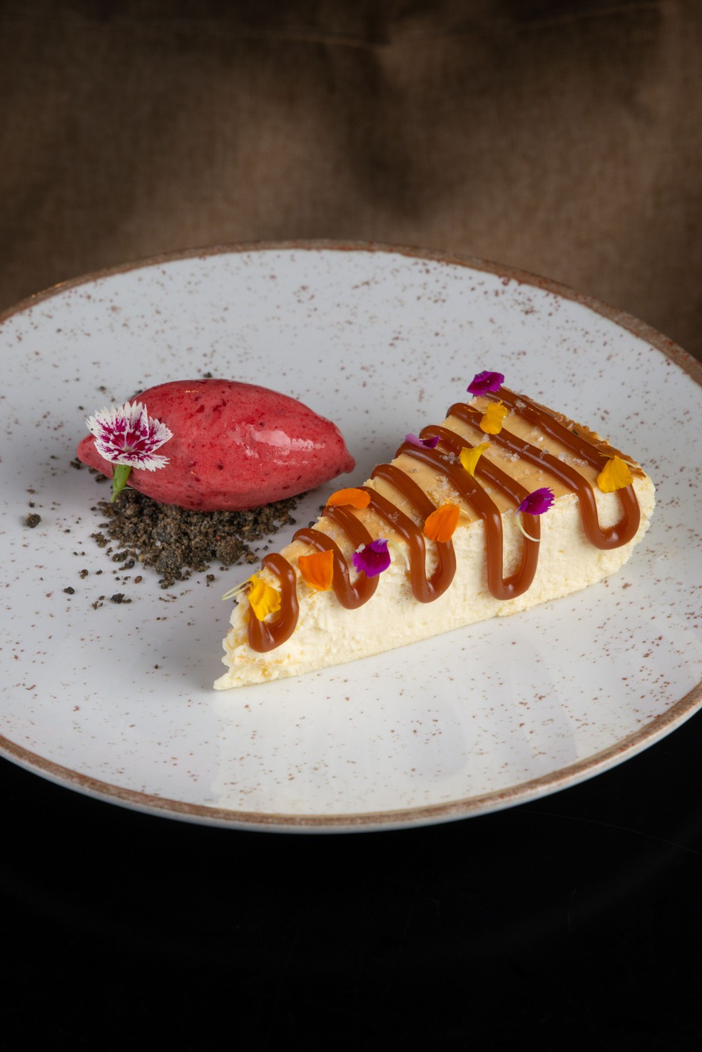 Torta basca de baunilha é uma das criações do Pato com Laranja para este Dia das Mães — Foto: Divulgação