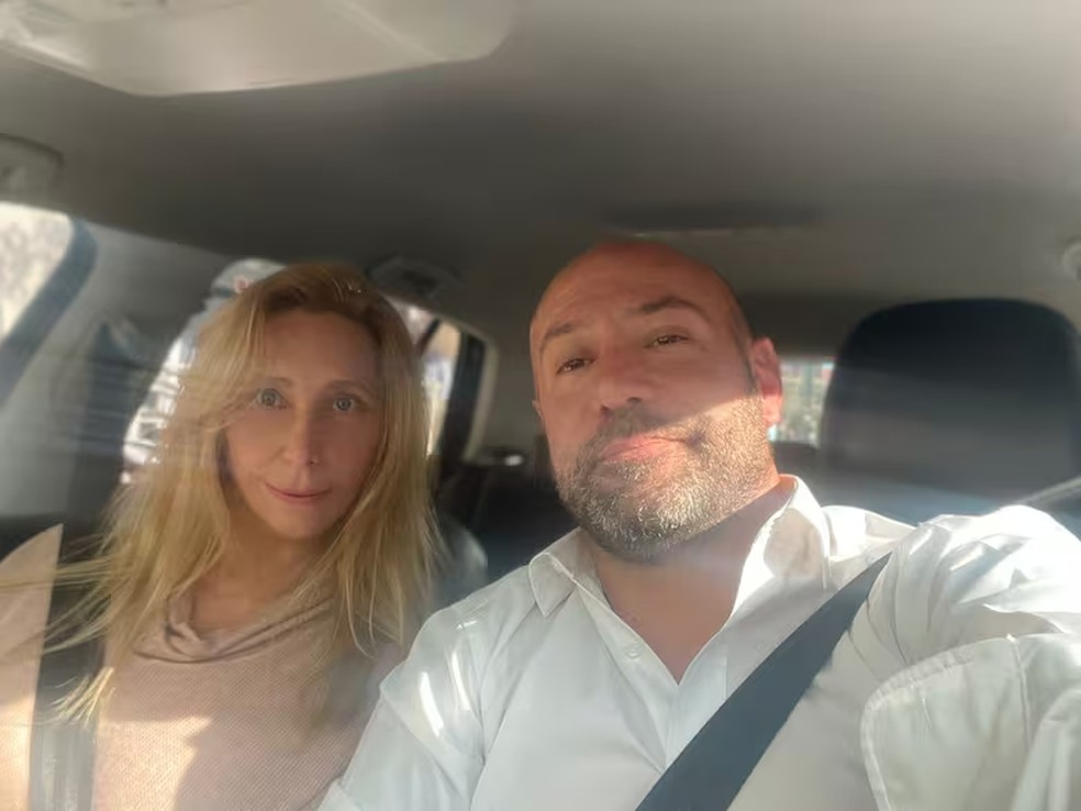 Diego Spagnuolo e Karina Milei durante a campanha eleitoral em 2023 — Foto: Reprodução/La Nacion