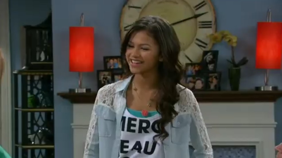 Zendaya como Rocky Blue em Shake It Up — Foto: Reprodução