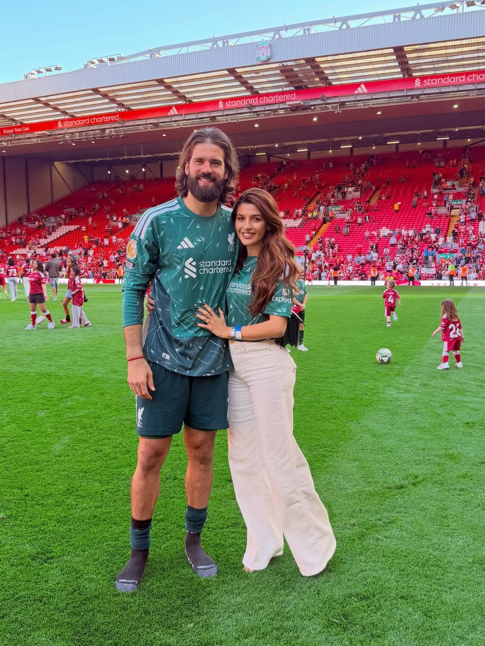 Natalia Becker e o goleiro Alison estão juntos há 14 anos — Foto: Reprodução