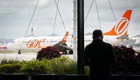 Controladora da Gol está perto de fechar acordo para comprar aviões da Embraer