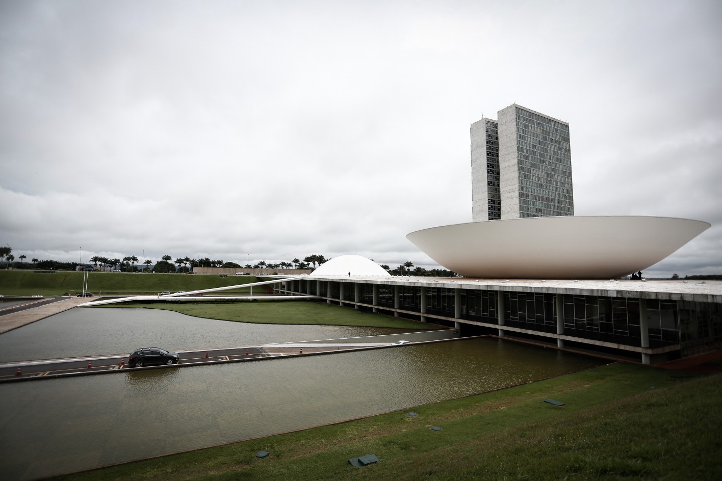 É preciso alterar projeto de emendas parlamentares