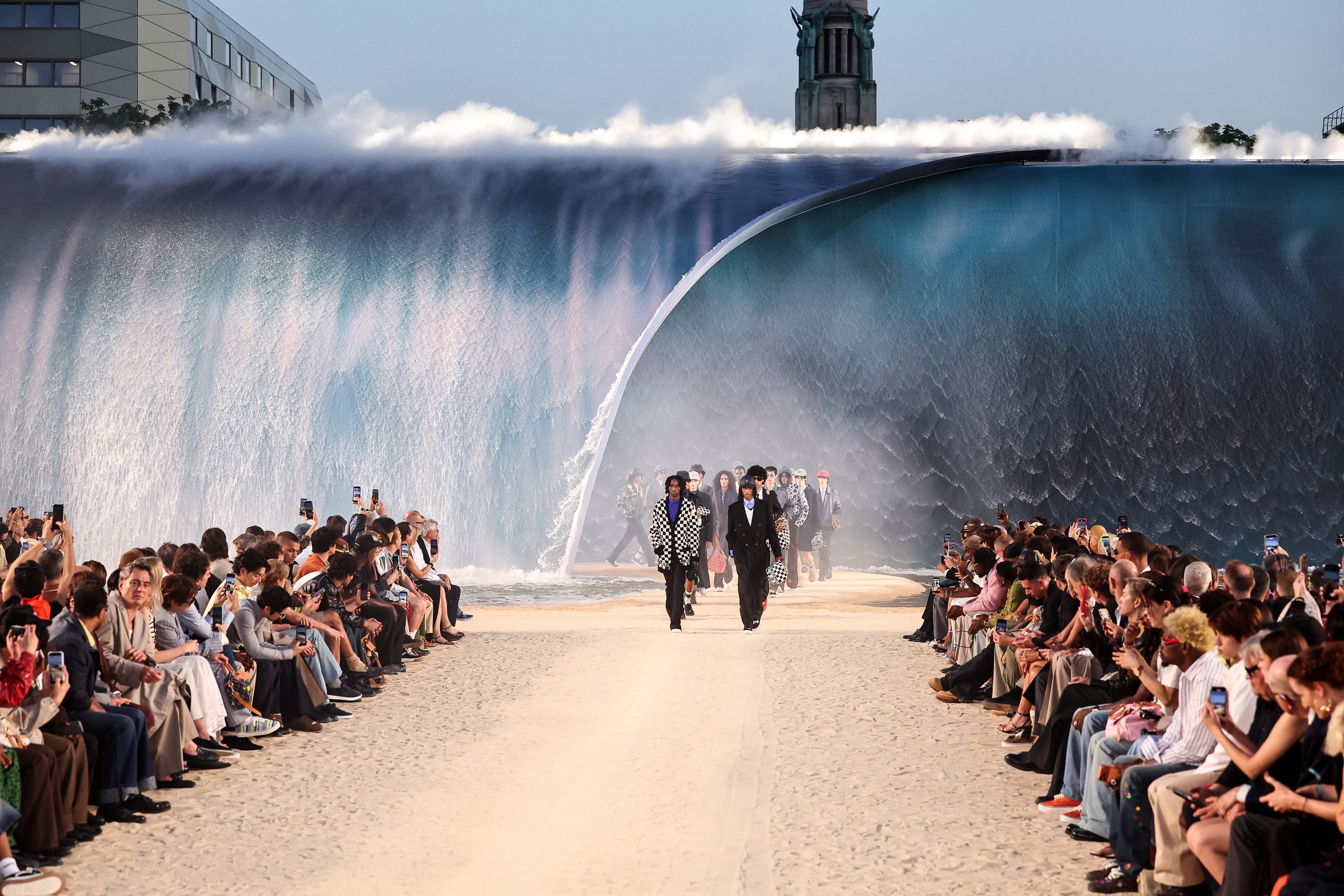 Semana de Moda Masculina em Paris: cinco momentos que marcaram o evento em meio à escaldante onda de calor