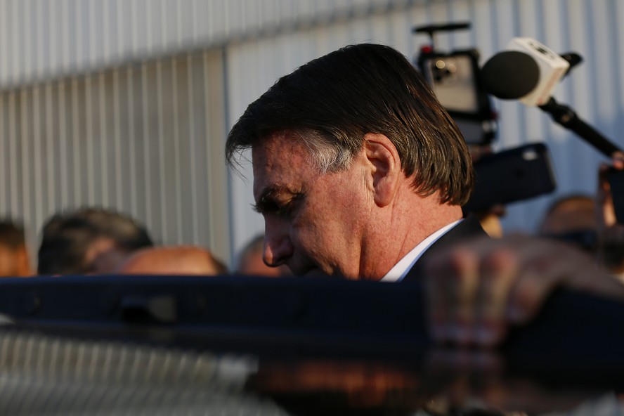 Apoiadores veem traição do presidente Jair Bolsonaro e aliados