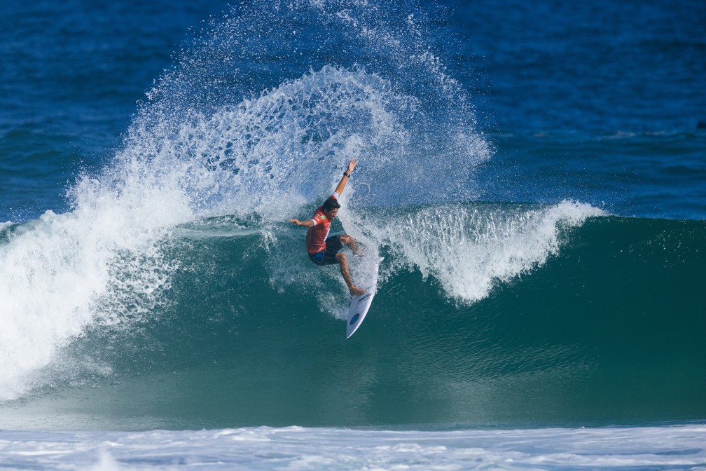 Miguel Pupo competindo em Saquarema — Foto: Daniel Smorigo/World Surf League