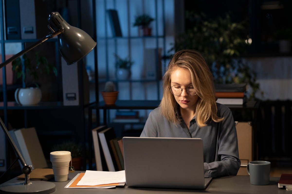 Trabalho Noturno: Descubra Como Proteger Sua Saúde e Reduzir Riscos
