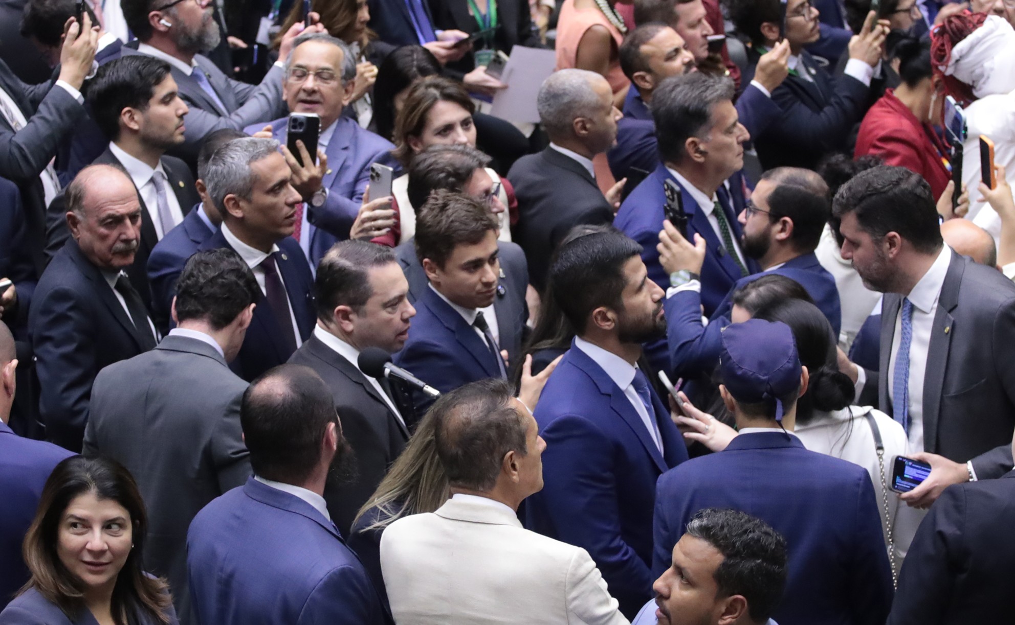 Aprovação da urgência para o PL da anistia na Câmara completa um mês