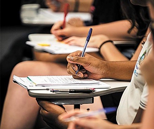 Novo Ensino Médio: mudanças só serão obrigatórias para alunos que ingressarem a partir de 2026, decide CNE