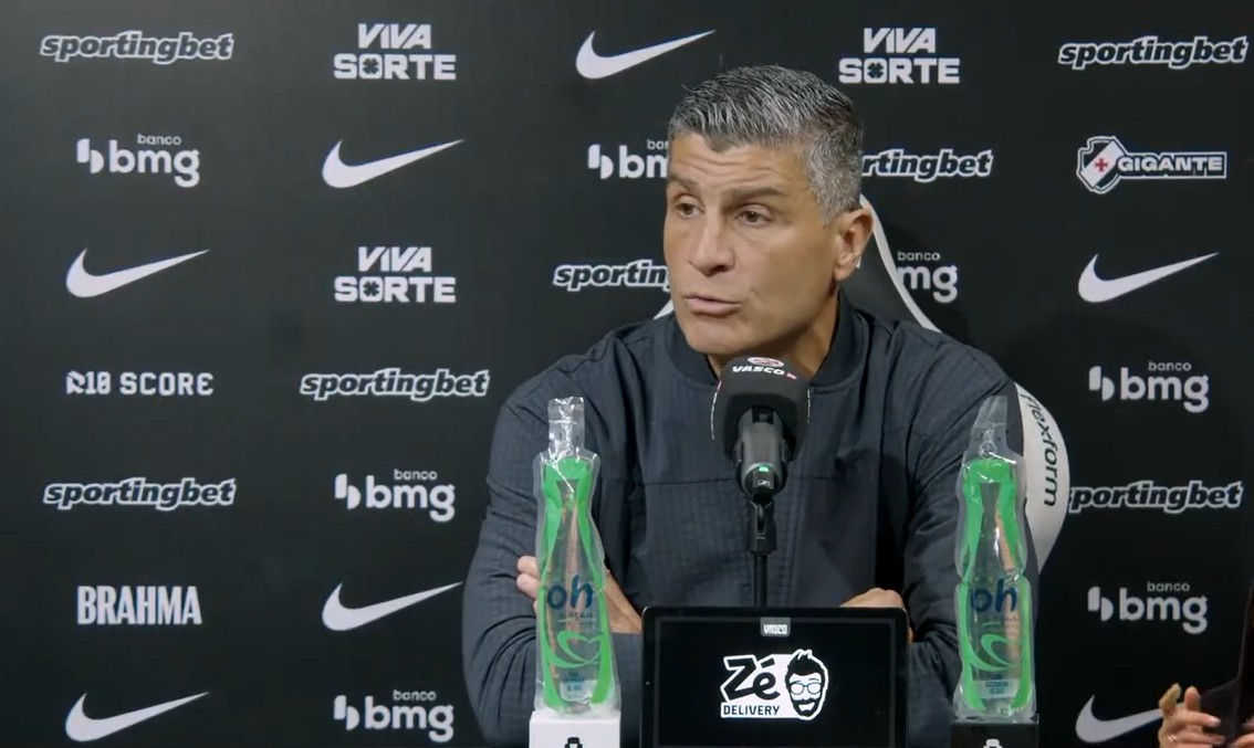 Pedro Emanuel exalta desempenho 'fabuloso' do Vasco em goleada e  ressalta: 'O melhor ainda está por vir'