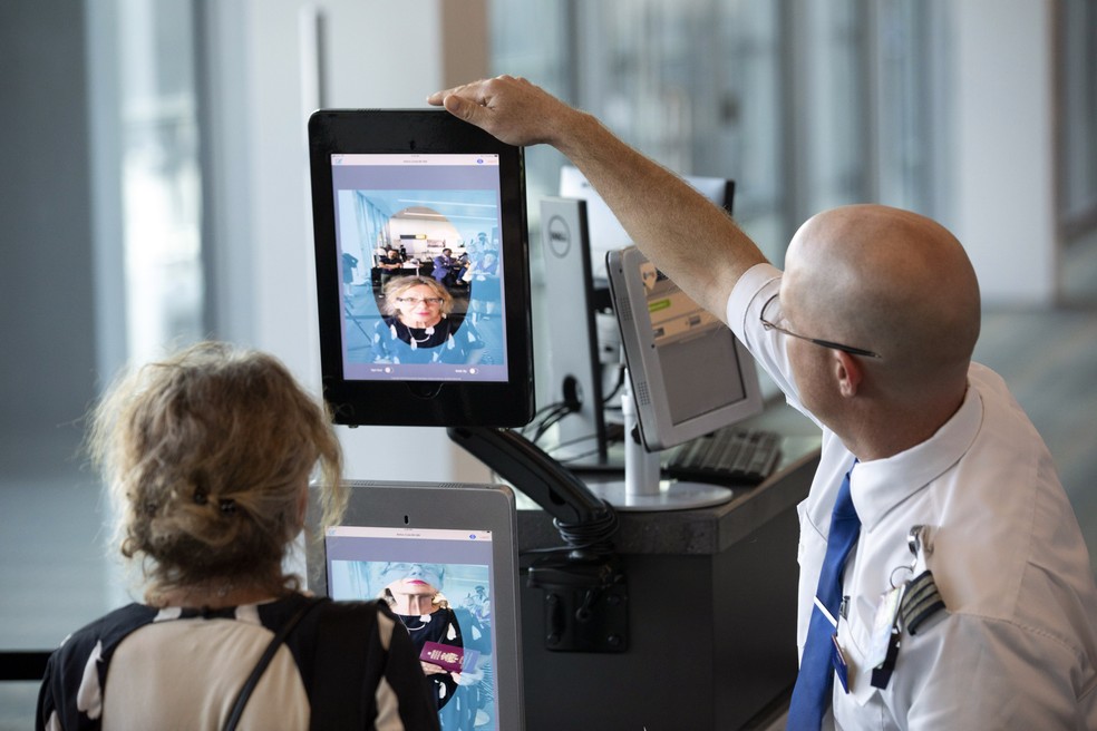 Governo implementa reconhecimento facial em portos e aeroportos