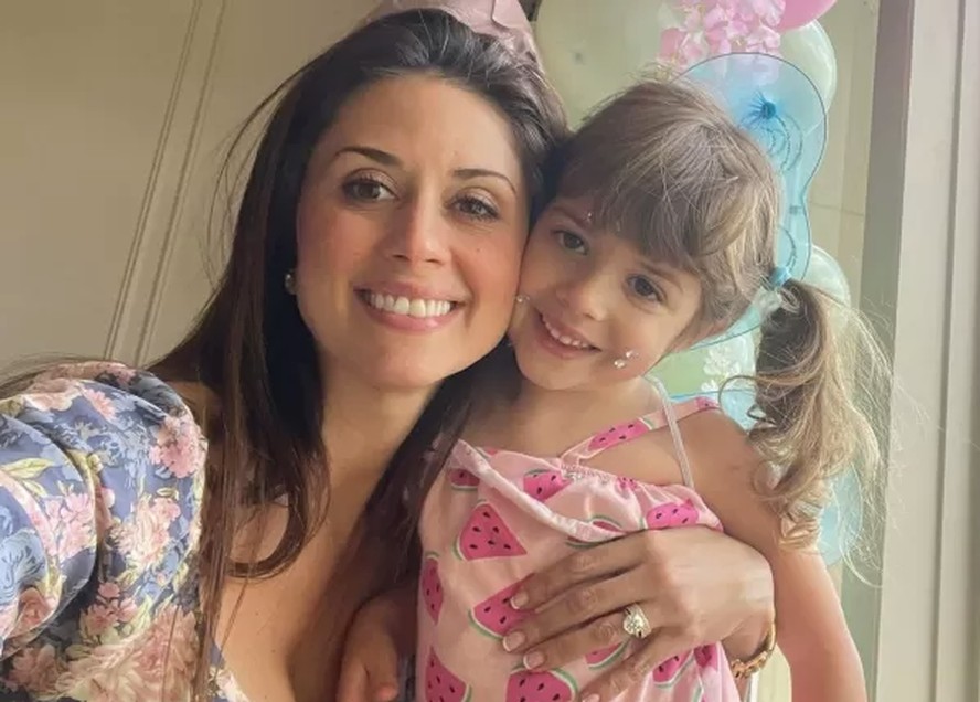 Brasileira é suspeita de matar filha de 4 anos e tirar a própria vida após  perder disputa pela guarda nos EUA, diz polícia