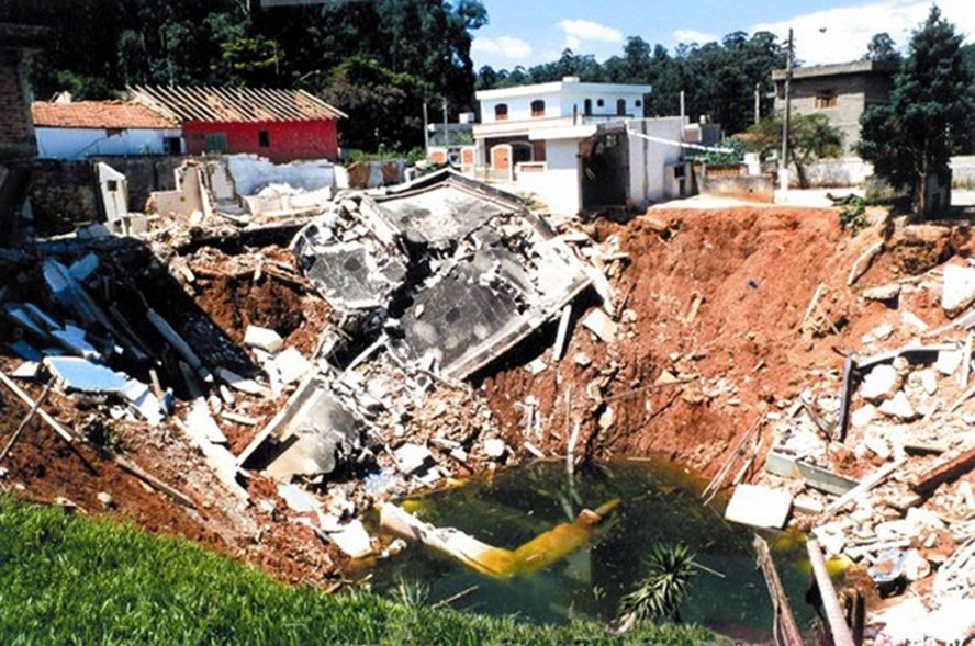 Erosão na BR-101 não tem relação com colapso em Maceió