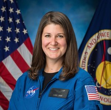 Lauren Edgar, 40 anos – Geóloga, pesquisadora da Nasa em missões de Marte e integrante da equipe científica da missão Artemis III — Foto: NASA