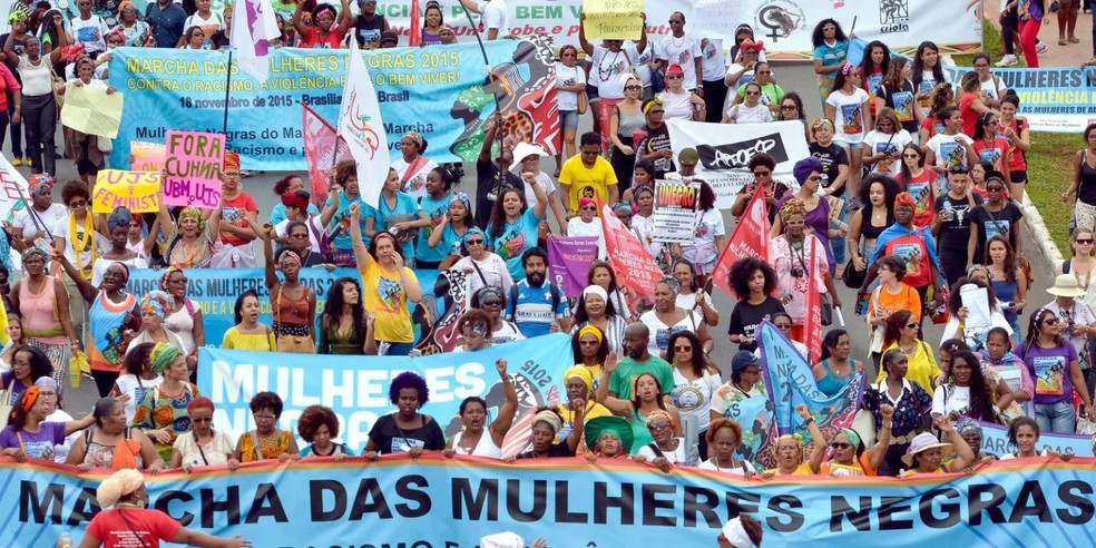 Mais de 100 mil mulheres negras do Brasil marcharam em 2015 contra o Racismo, a Violência e pelo Bem Viver — Foto: Reprodução/Marcha das Mulheres Negras