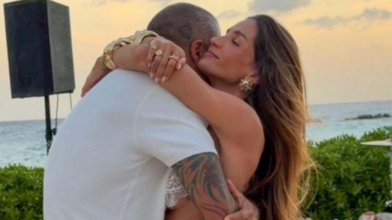 Ex-BBB Aline Gotschalg reflete sobre casamento e amor duradouro