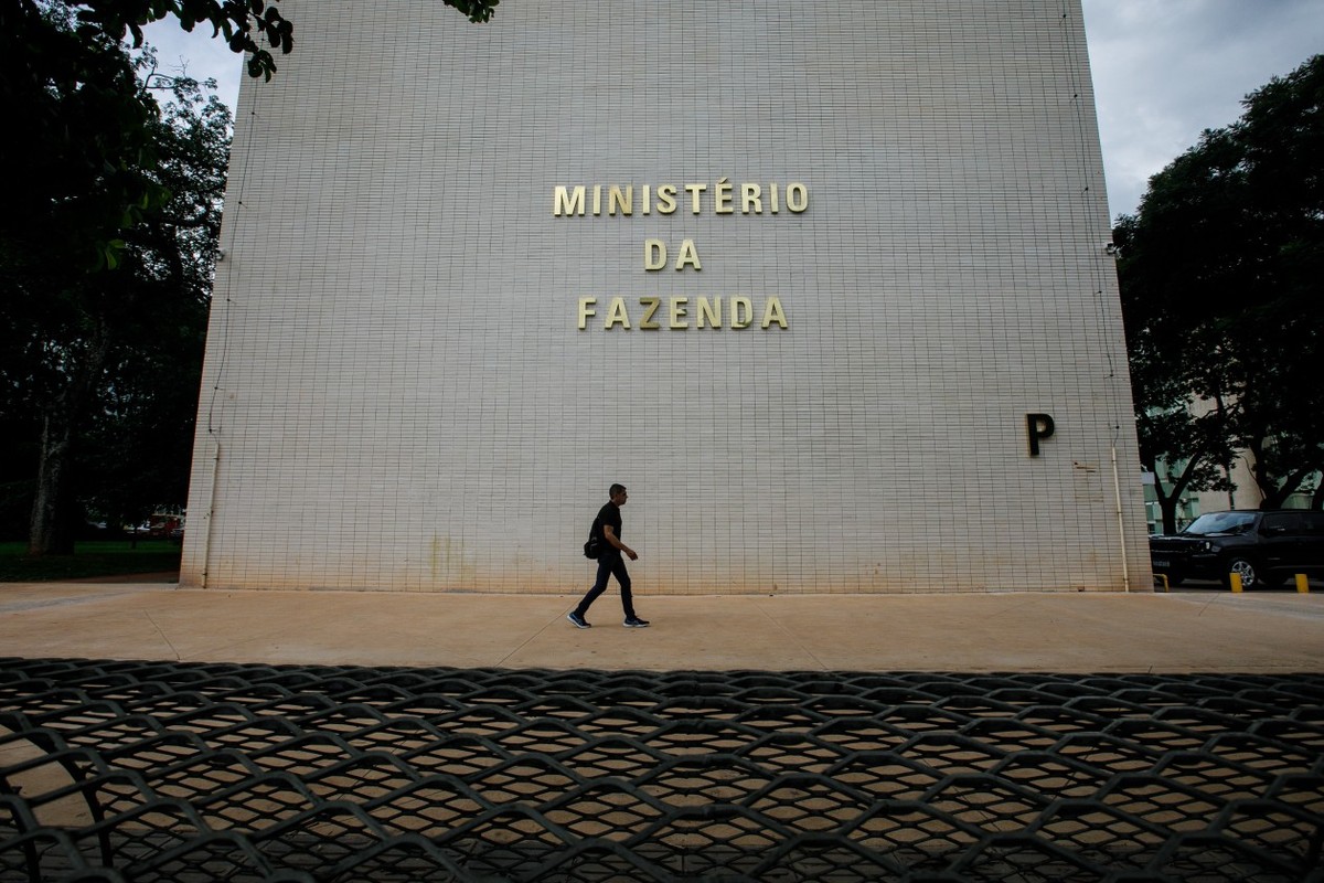 Alerta no Senado: Descongelamento de Gastos Governamentais é Baseado em Receitas Duvidosas