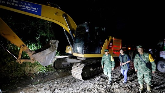Após temporal, rio transborda e deixa oito mortos e dois desaparecidos no México