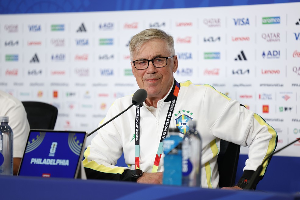 Carlo Ancelotti, técnico da seleção brasileira, em coletiva de imprensa na véspera do jogo com o Haiti — Foto: Rafael Ribeiro / CBF