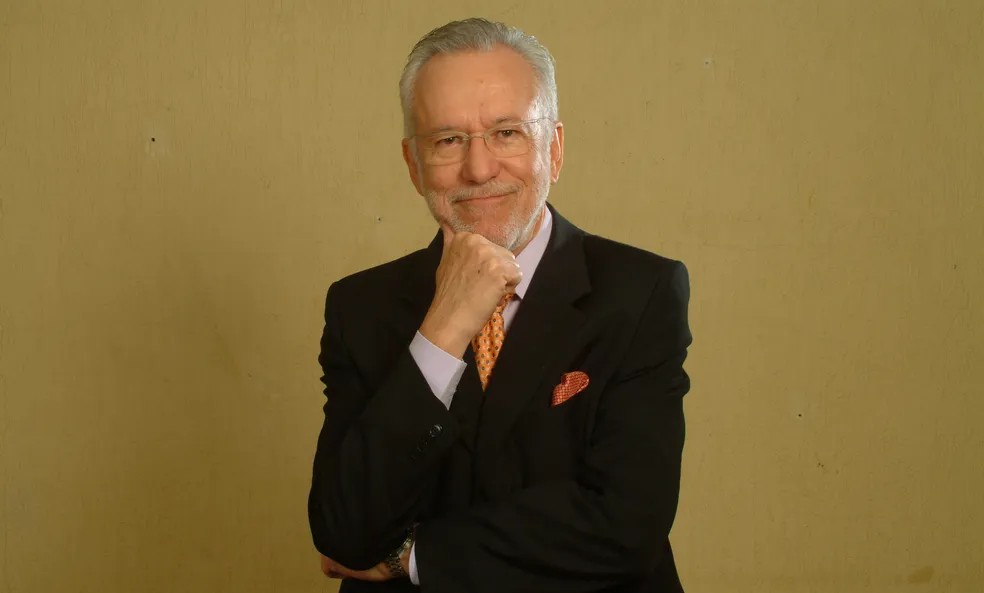 Durante uma década, Alexandre Garcia atuou como apresentador eventual do programa. — Foto: Sérgio Seiffert/Globo
