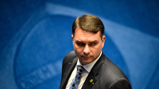 TRE-RJ arquiva inquérito contra Flávio Bolsonaro por falsidade ideológica eleitoral 