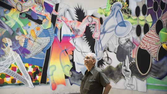 Morre Frank Stella, mestre do minimalismo nos EUA, aos 87 anos