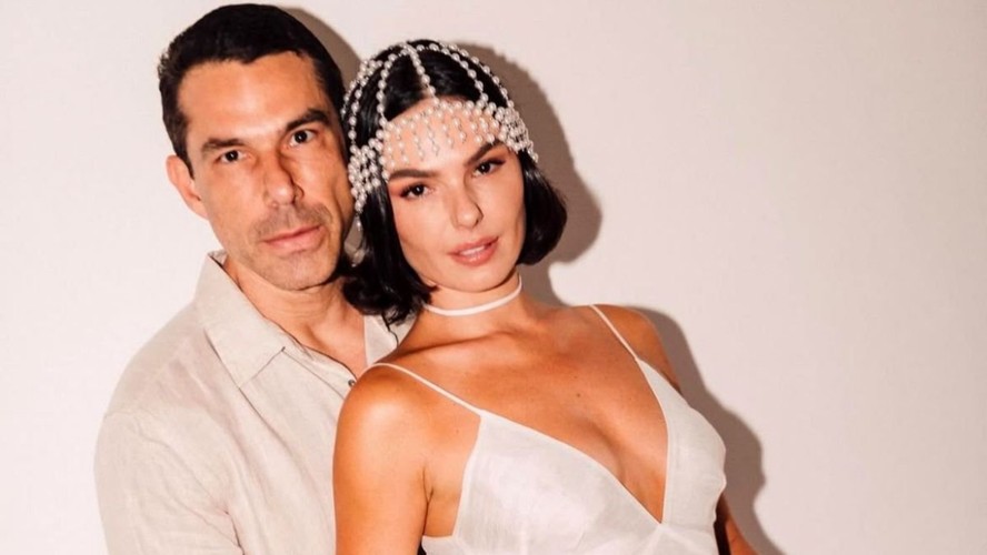 Isis Valverde surpreende com poema intenso antes do casamento luxuoso com  Marcus Buaiz: 'Sou irremediável'
