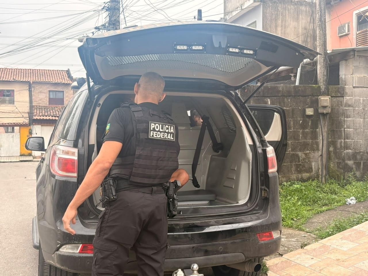 PF prende homem suspeito de participar de grupo que troca vídeos de abuso sexual envolvendo crianças e adolescentes
