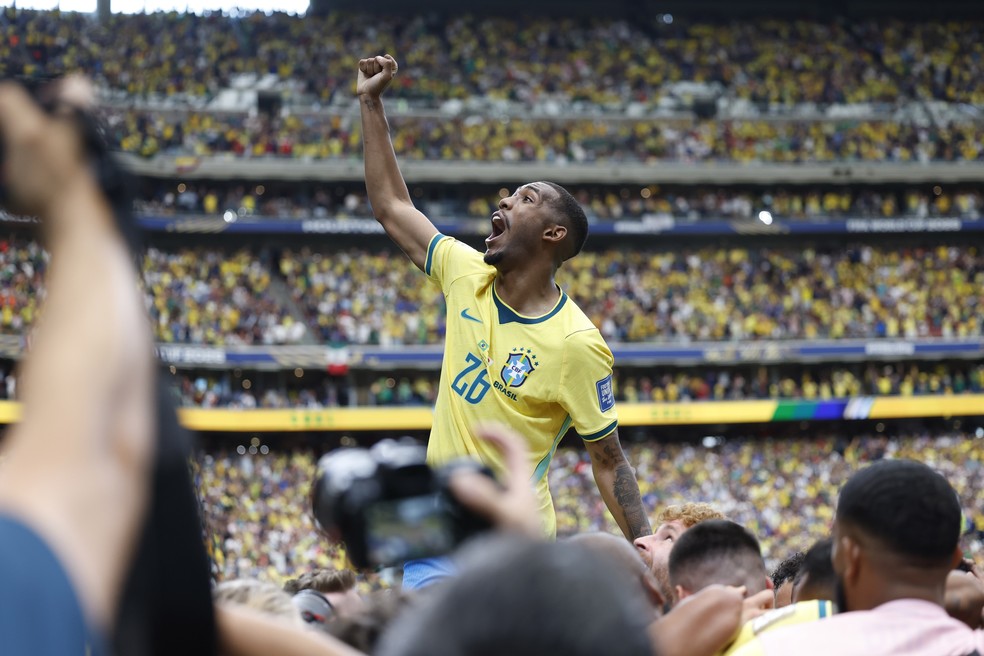 Rayan comemora classificação do Brasil na vitória sobre o Japão pela segunda fase da Copa do Mundo — Foto: Rafael Ribeiro / CBF
