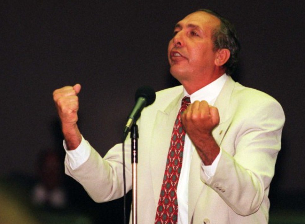 Hildebrando Pascoal antes de ser cassado pela Câmara em 1999 — Foto: Ailton de Freitas/Agência O GLOBO