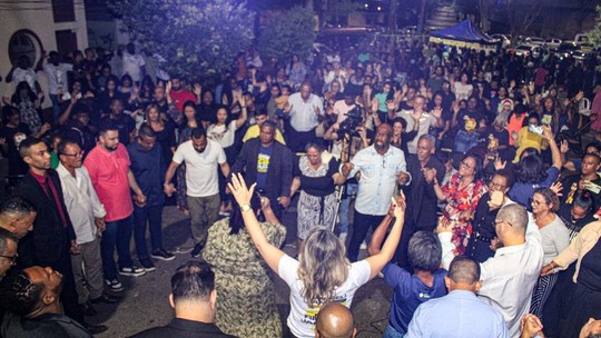 Pastor pediu a traficantes para pararem tiroteio durante culto no Rio: 'Me agarrei na fé'