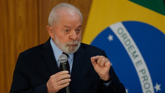 Lula diz que Brasil poderá ter que importar arroz e feijão por conta de enchentes no RS