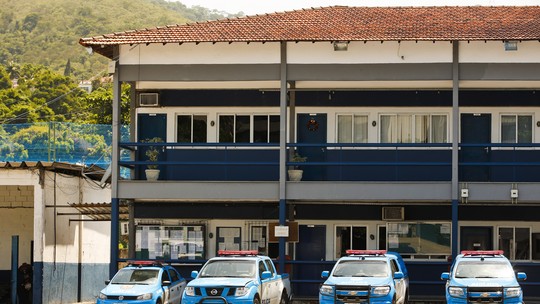 Polícia descobre 'central do crime' e recupera 28 celulares roubados na Gardênia Azul Polícia descobre 'central do crime' e recupera 28 celulares roubados na Gardênia Azul