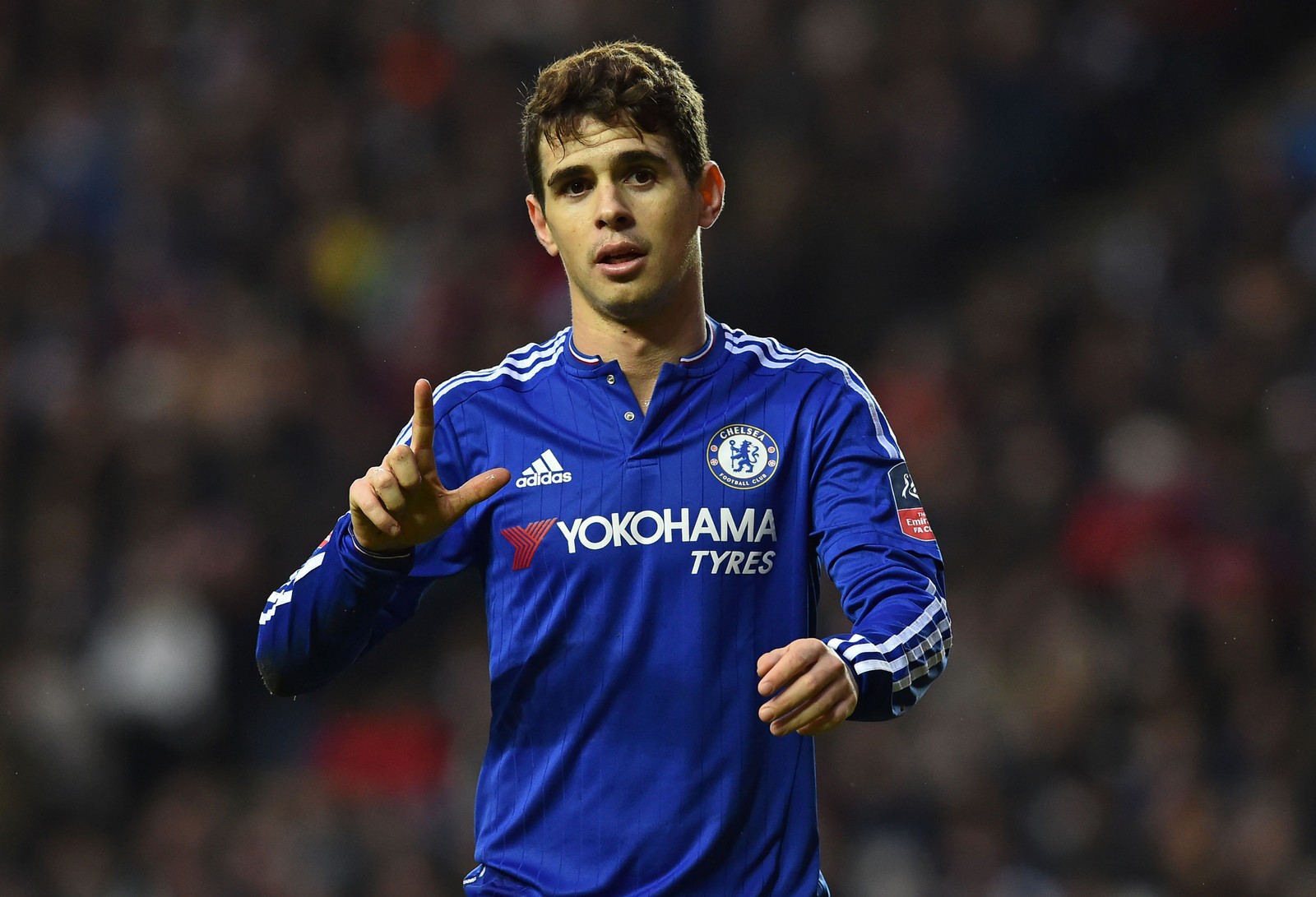 Oscar vendido do Internacional para o Chelsea por 32 milhões de euros — Foto: AFP