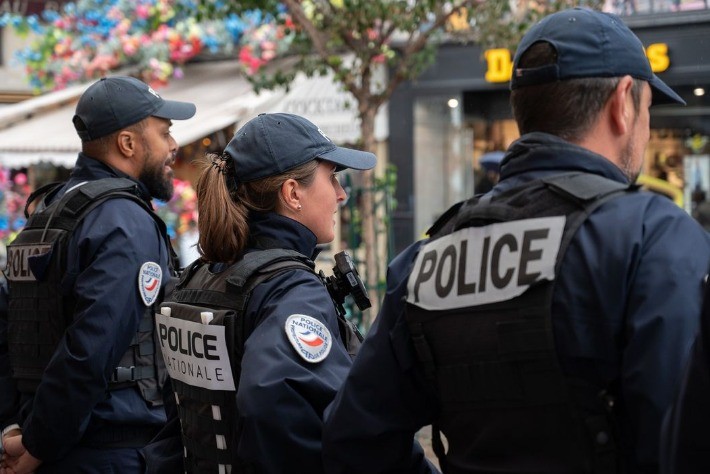 Polícia prende suspeito de matar pessoa em situação de rua na França