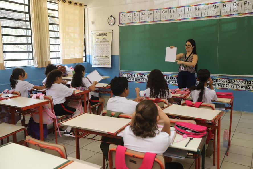 Em Jacareí, o atendimento a alunos na educação infantil e no ensino fundamental foi universalizado