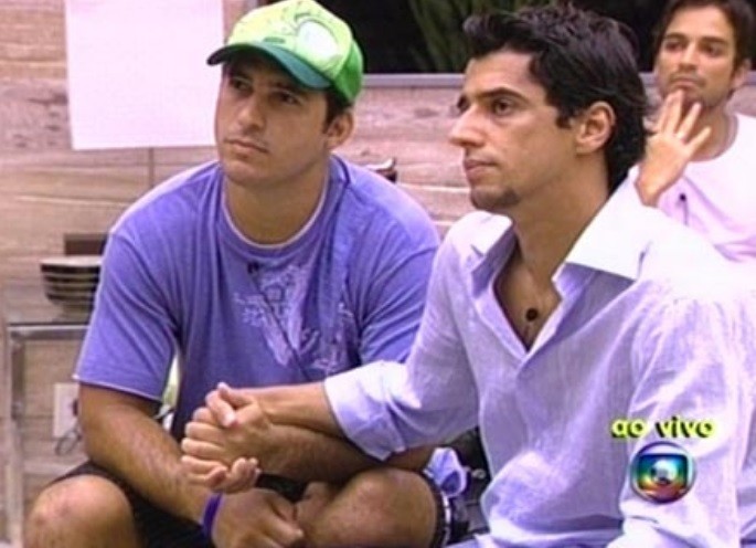 No 'BBB' 7, Alberto Caubói e Felipe Cobra fizeram um pacto de sangue para selar sua aliança. Acabaram levando uma bronca ao vivo