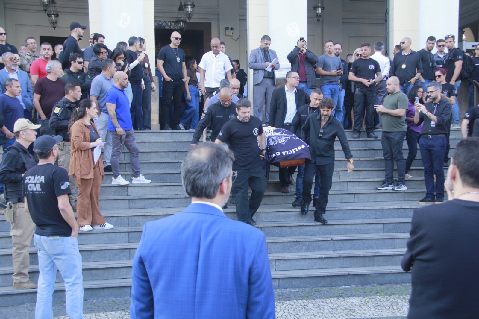 Policial Civil é Homenageado em Velório e Carreata Após Ser Morto em Ataque
