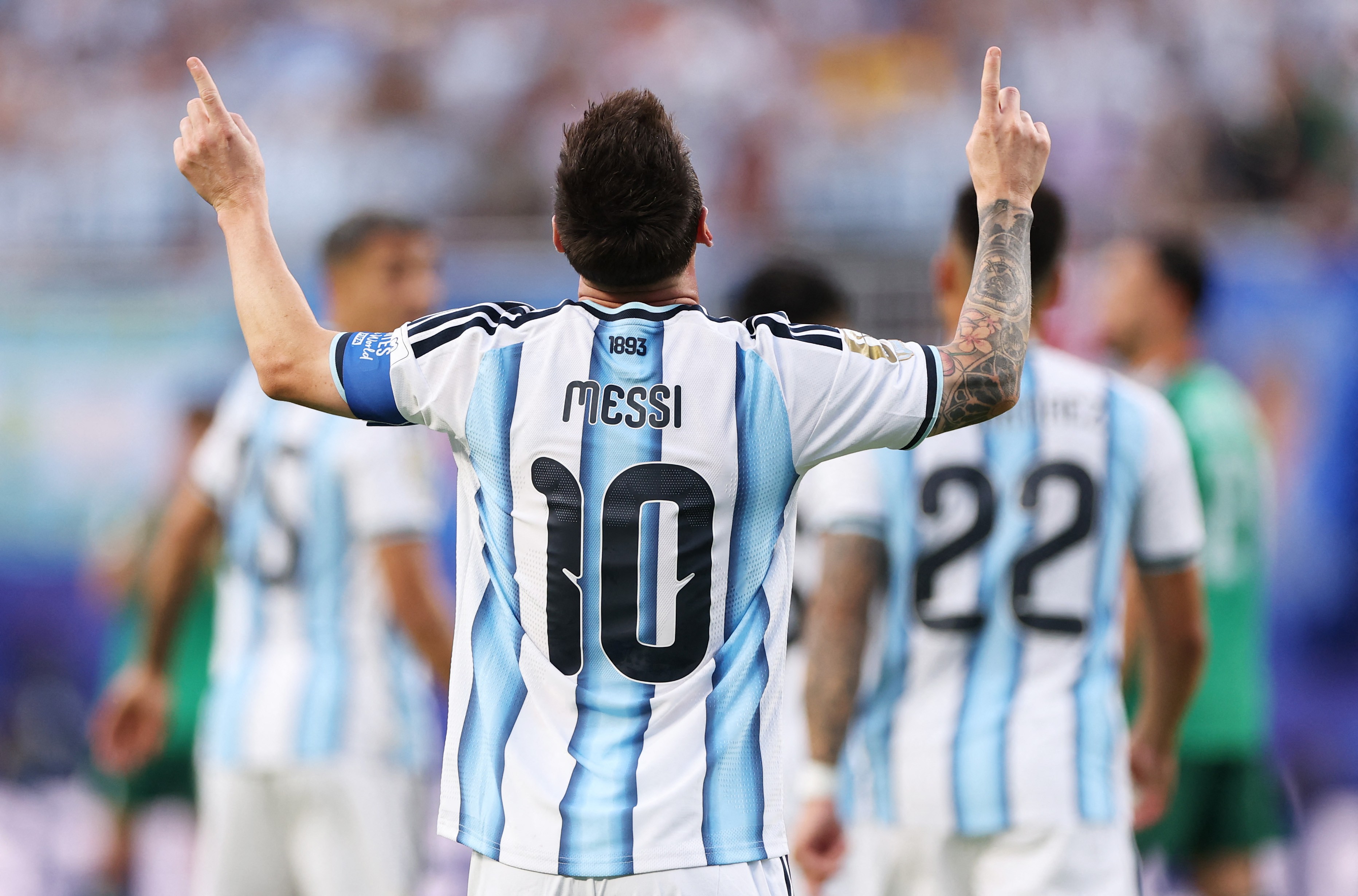 Com três gols contra Argélia, Messi faz seu primeiro hat-trick em Copas do Mundo na carreira