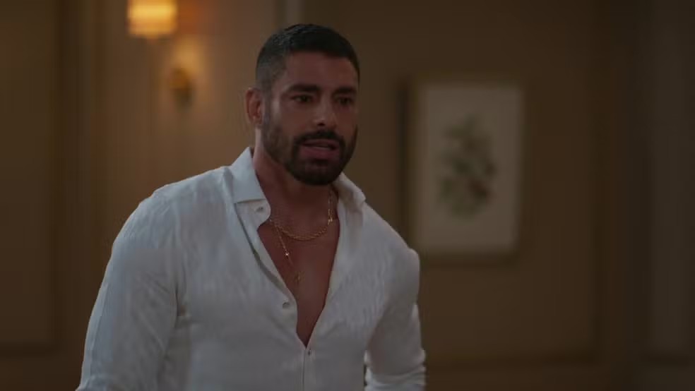 César (Cauã Reymond) — Foto: Reprodução/TV Globo