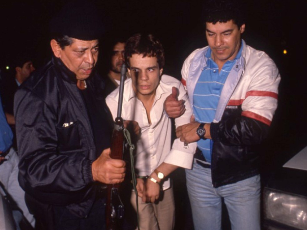 Maurinho Branco preso após assalto a banco em 1988 — Foto: Guilherme Bastos/Agência O GLOBO