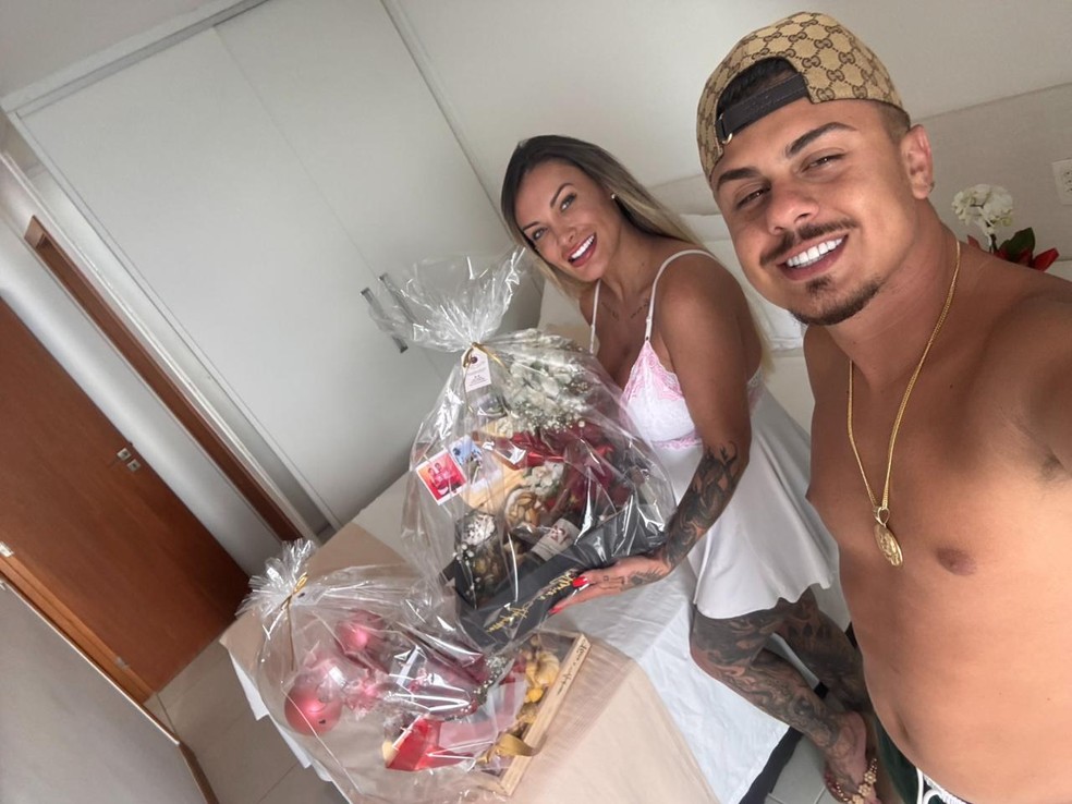 Andressa Urach contou detalhes da uni&atilde;o secreta e gesto simb&oacute;lico de in&iacute;cio de vida a dois &mdash; Foto: Reprodu&ccedil;&atilde;o Instagram