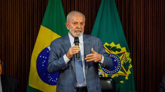 Lula se reúne com ministros antes de anúncio de novas medidas de ajuda ao RS