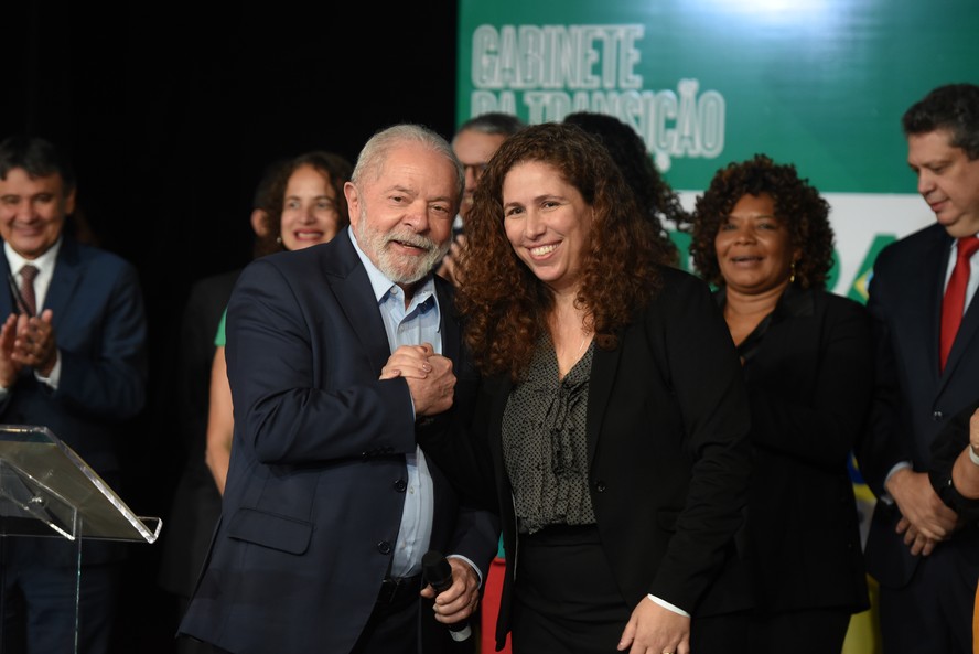 Presidente Lula com a ministra da Gestão, Esther Dweck