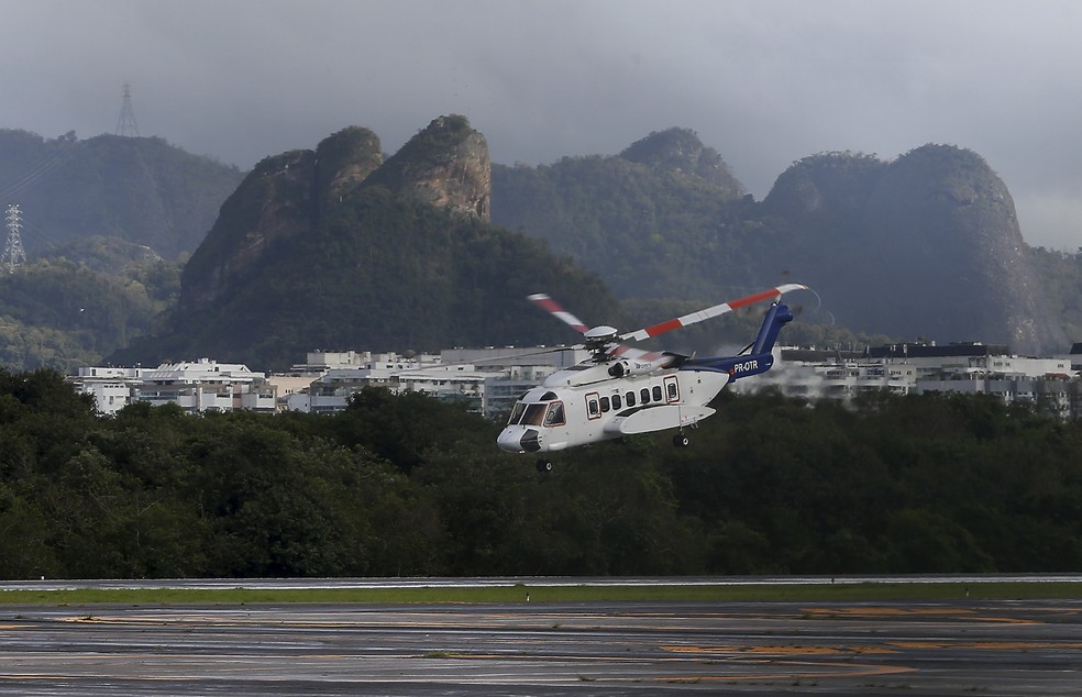 Helicóptero no Aeroporto de Jacarepaguá — Foto: Fabiano Rocha